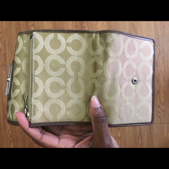 Authentic Coach wallet - Picture 4 of 4